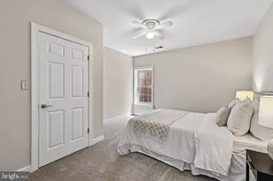 24896 Castleton Dr, Chantilly, VA 20152 - Photo 47