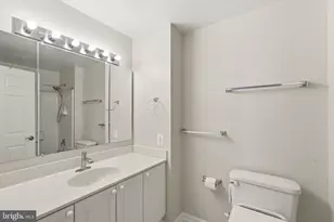 19365 Cypress Ridge Terrace, Leesburg, VA 20176 - Photo 35