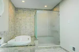 44 Carrollton Rd, Sterling, VA 20165 - Photo 39