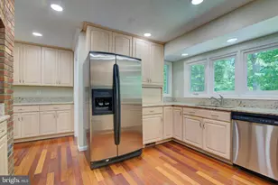 44 Carrollton Rd, Sterling, VA 20165 - Photo 19