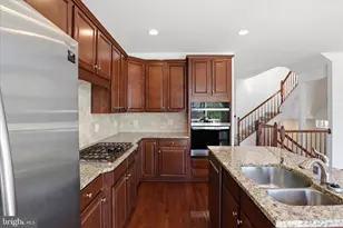 25101 Croxley Green Square, Aldie, VA 20105 - Photo 19