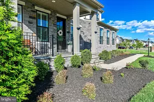 25004 Falling Brook Cir, Aldie, VA 20105 - Photo 5