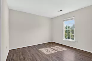25845 Spring Farm Cir, Chantilly, VA 20152 - Photo 33