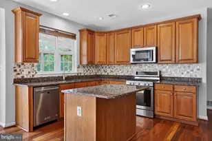 25845 Spring Farm Cir, Chantilly, VA 20152 - Photo 11
