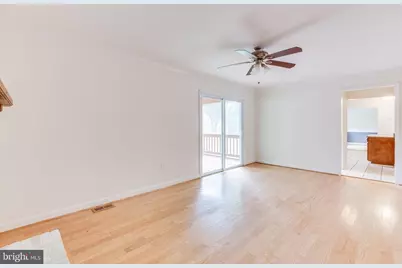 10136 Yorktown Drive, Great Falls, VA 22066 - Photo 21