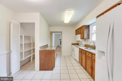 10136 Yorktown Drive, Great Falls, VA 22066 - Photo 11