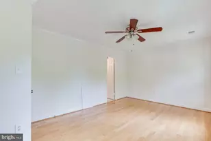 10136 Yorktown Dr, Great Falls, VA 22066 - Photo 27