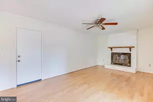 10136 Yorktown Dr, Great Falls, VA 22066 - Photo 19