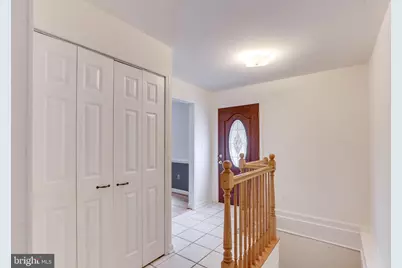 10136 Yorktown Drive, Great Falls, VA 22066 - Photo 3