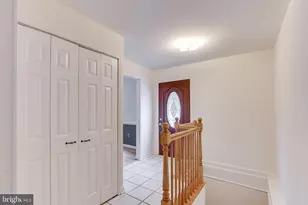 10136 Yorktown Dr, Great Falls, VA 22066 - Photo 3