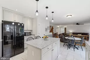 17241 Pickwick Dr, Purcellville, VA 20132 - Photo 5