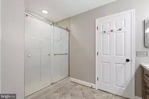 17241 Pickwick Dr, Purcellville, VA 20132 - Photo 19