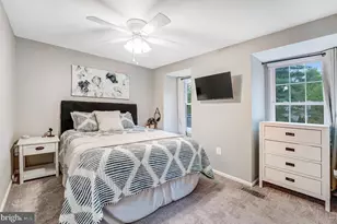 17 Palmer Ct, Sterling, VA 20165 - Photo 11