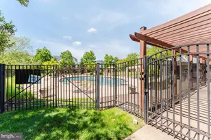24588 Byrne Meadow Square, Aldie, VA 20105 - Photo 33