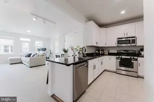 24588 Byrne Meadow Square, Aldie, VA 20105 - Photo 11