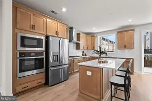42141 Picasso Sq, Ashburn, VA 20148 - Photo 3