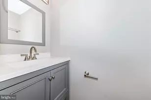 106 Charing Ct, Sterling, VA 20164 - Photo 15