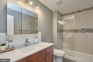 20952 Hollyberry Ct, Ashburn, VA 20147 - Photo 39
