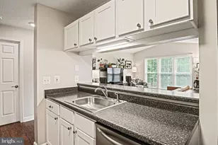 21013 Timber Ridge Terrace, Ashburn, VA 20147 - Photo 7