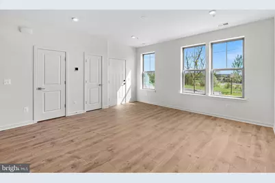 43841 Venetian Square, Ashburn, VA 20147 - Photo 5