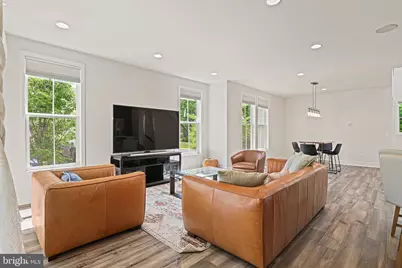 23099 Glenwood Heights Circle, Brambleton, VA 20148 - Photo 13