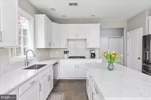 42671 Leaflet Ln, Chantilly, VA 20152 - Photo 15