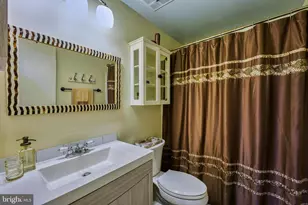 24 Huntley Ct, Sterling, VA 20165 - Photo 15