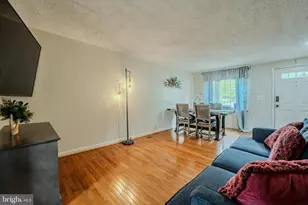 24 Huntley Ct, Sterling, VA 20165 - Photo 3