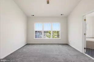 25828 Kirkwood Square, Chantilly, VA 20152 - Photo 15