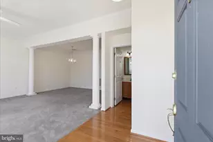 25828 Kirkwood Square, Chantilly, VA 20152 - Photo 3