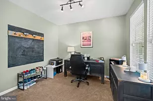20317 Vermeer St, Ashburn, VA 20147 - Photo 3