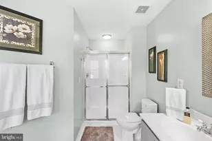 20317 Vermeer St, Ashburn, VA 20147 - Photo 21