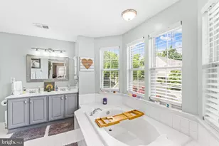 20317 Vermeer St, Ashburn, VA 20147 - Photo 19