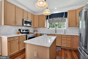 17565 Brookville Ct, Round Hill, VA 20141 - Photo 7