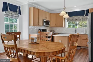 17565 Brookville Ct, Round Hill, VA 20141 - Photo 11