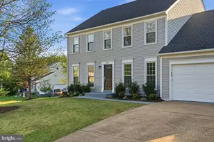 803 Hallyard Ct SE, Leesburg, VA 20175 - Photo 5