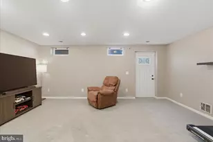 20361 Hartwell St, Ashburn, VA 20147 - Photo 31