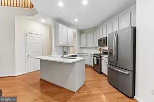 43528 Clivedon Ct, Ashburn, VA 20147 - Photo 5