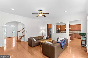 35124 Greyfriar Dr, Round Hill, VA 20141 - Photo 13