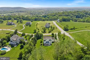 35124 Greyfriar Dr, Round Hill, VA 20141 - Photo 95