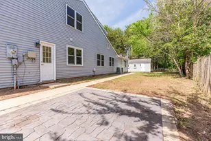 230 E Juniper Ave, Sterling, VA 20164 - Photo 5