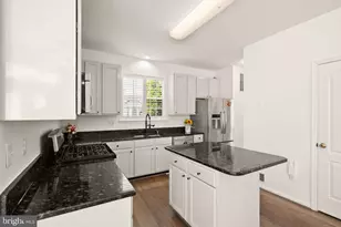 43111 Center St, Chantilly, VA 20152 - Photo 17