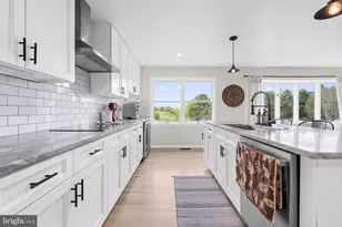 16045 Hamilton Station Rd, Waterford, VA 20197 - Photo 5