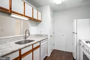 21029 Timber Ridge Terrace, Ashburn, VA 20147 - Photo 11