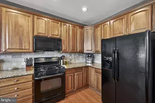 19189 Kepharts Mill Terrace, Leesburg, VA 20176 - Photo 11