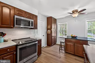 911 Chancellor St SW, Leesburg, VA 20175 - Photo 17