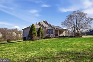 20161 Askegrens Ln, Sterling, VA 20165 - Photo 19