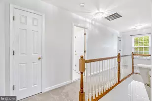 21724 Regents Park Cir, Sterling, VA 20166 - Photo 39