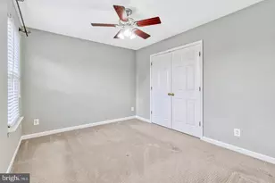21724 Regents Park Cir, Sterling, VA 20166 - Photo 41