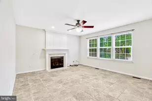 21724 Regents Park Cir, Sterling, VA 20166 - Photo 11